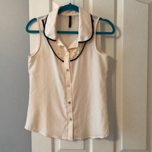 Sleeveless blouse